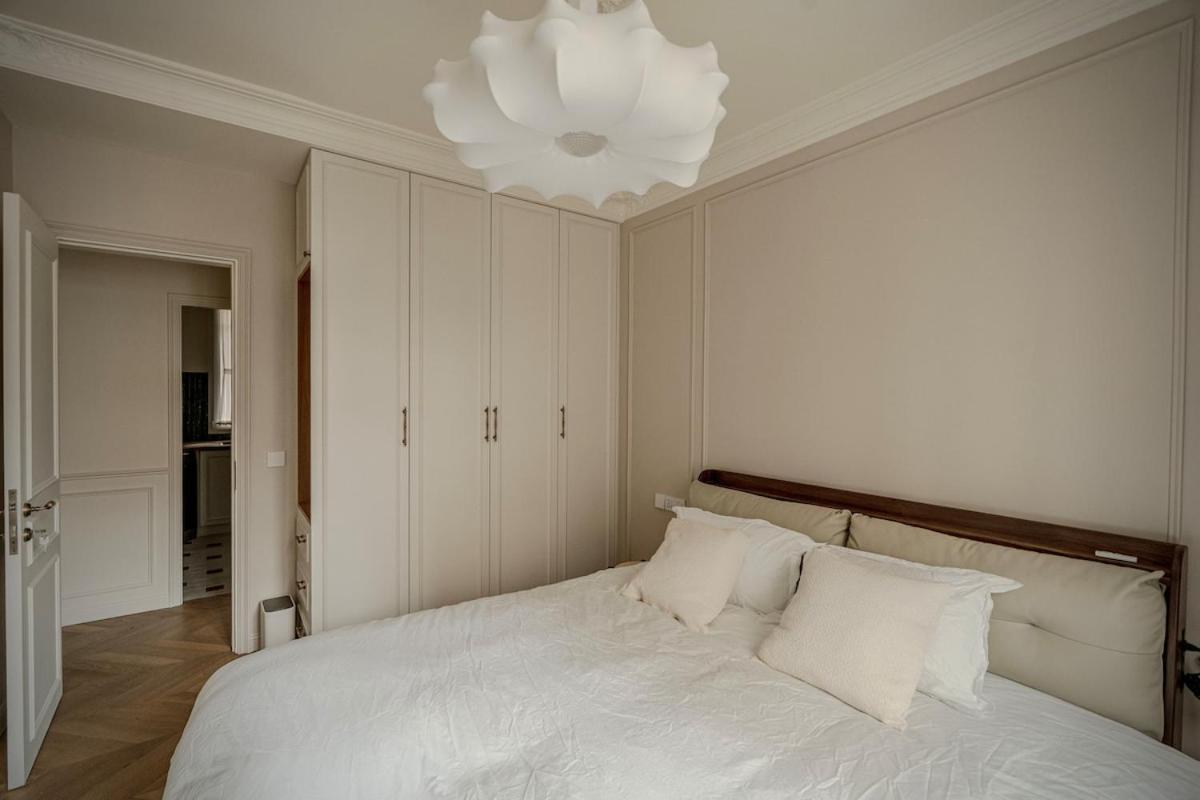 Apartment T4 Porte De Versailles Paris
